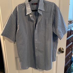 Roundtree and Yorke TravelSmart button up short sleeve